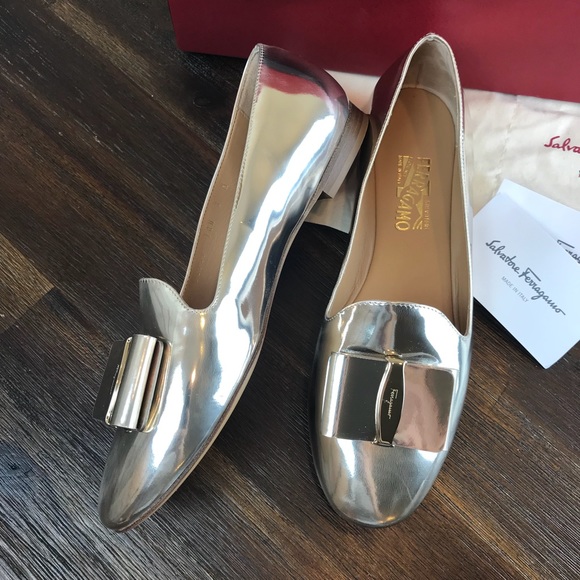 Salvatore Ferragamo ‘Elisabella’ Slipper Bow Flats - Picture 5 of 8